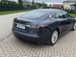 Tesla Model S 75D 158kW