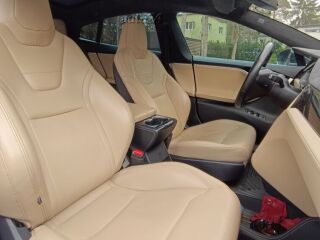 Tesla Model S 90D