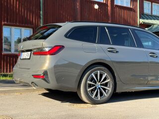 BMW 330 xDrive Sport Line Plug-in Hybrid 2.0 215kW