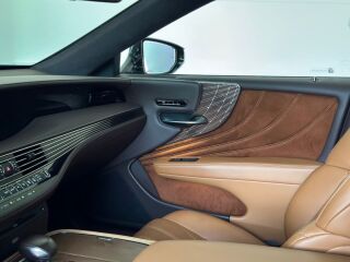 Lexus LS 500h AWD Luxury 3.5 220kW