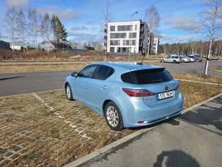 Lexus CT 200h 1.8 73кВ