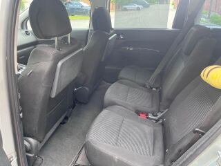 Peugeot 5008 1.6 80kW