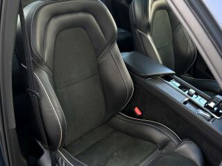Volvo XC60 AWD INSCRIPTION EXPRESSION INTELLI MY22 2.0 T6 Twin engine Plug-in LONG RANGE 293kW