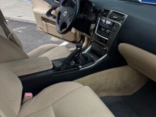 Lexus IS 220 2.2 130кВ