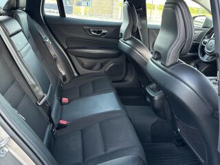 Volvo V60 Cross Country 2.0 140kW