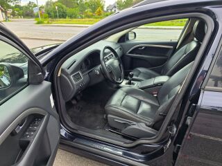 Volvo V70 MOMENTUM 2.4 120kW