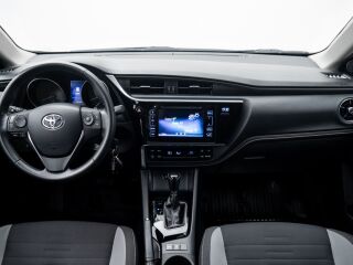 Toyota Auris 1.6 97кВ