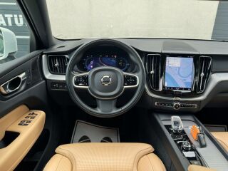 Volvo XC60 AWD Luxury Inscription FaceLift MY22 2.0 T6 Recharge Twin Engine Plug-in-Hybrid 251кВ