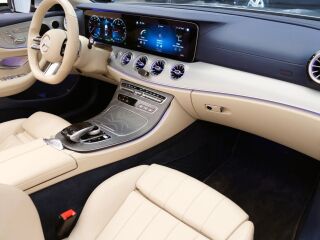 Mercedes-Benz E 200 AMG 4matic Cabrio 2.0 145кВ