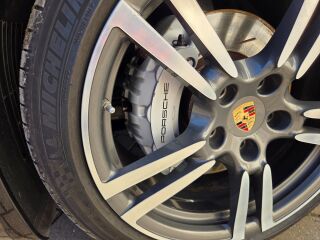 Porsche Panamera 4S 3.0 309кВ