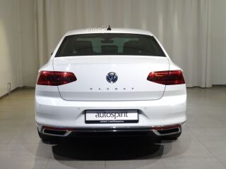 Volkswagen Passat FaceLift Executive TSi ATM 1.5 R4 110kW