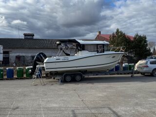 Quicksilver Pilothouse 755 300kW