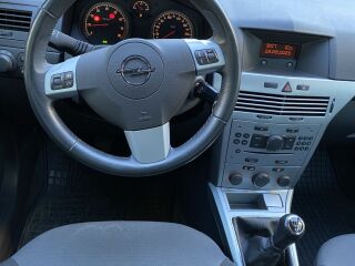 Opel Astra 1.6 85кВ
