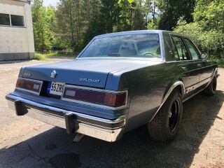 Dodge Diplomat SE 5.2 Mopar 318 V8 105кВ