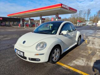 Volkswagen New Beetle 1.6 75кВ