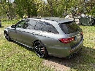 Mercedes-Benz E 63 AMG S 4.0 V8 450kW