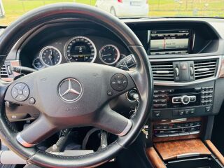 Mercedes-Benz E 200 Elegance 2.1 R4 100kW
