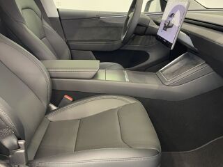 Tesla Model Y Long Range All-Wheel Drive 179kW