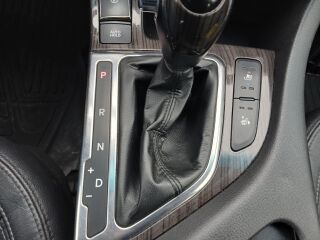 Kia Optima Exclusive Infinity 1.7 R4 100кВ