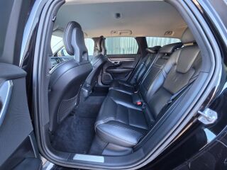 Volvo V90 Cross Country Pro D5 AWD Onyx Black 2.0 D5 173kW