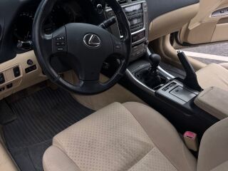 Lexus IS 220 2.2 130кВ
