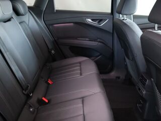 Audi Q4 e-tron 45 quattro 210kW 77kW