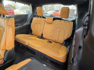 Chrysler Pacifica Pinnacle 3.6 V6 Pentastar 162kW