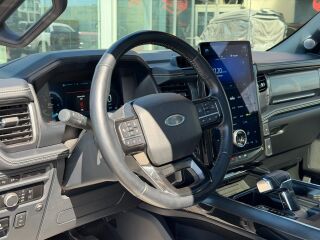 Ford F-150 Lightning Platinum Extended Range SuperCrew