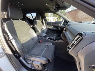 Volvo XC40 R-DESIGN INTELLI SAFE PRO GEARTRONIC RECHARGE 1.5 T5 Twin-Engine PLUG-IN-HYBRID 60 + 132kW