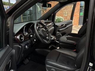 Mercedes-Benz Long 4matic black edition 2.1 140kW