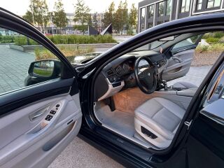 BMW 530 Comfortline 3.0 180kW