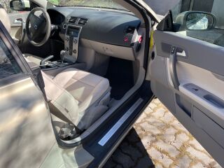 Volvo C70 2.4 103kW