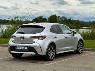 Toyota Corolla Active Plus 1.8 72кВ