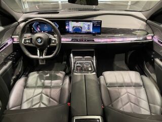 BMW 740 xDrive M-Sportpakett 3.0 210kW