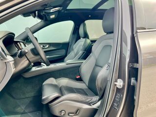 Volvo XC60 AWD R-Design Mild Hybrid 2.0 B4 145kW
