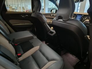 Volvo XC60 AWD R-Design B5 KERS 2.0 173kW