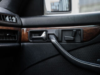 Mercedes-Benz 500 500SEC W126 4.9 V8 164кВ