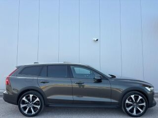 Volvo V60 Cross Country AWD Inscription KERS 2.0 145kW