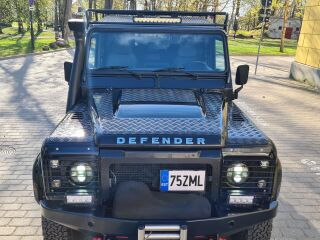 Land Rover Defender LXV 2.2 90kW