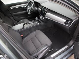 Volvo V90 Momentum 2.0 T4 140kW