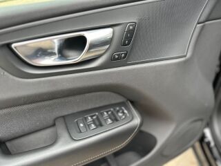 Volvo XC60 R-DESIGN 2.0 145kW