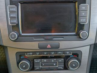 Volkswagen Passat 1.4 r4 110кВ