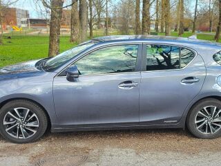Lexus CT 200h 1.8 73kW