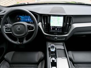 Volvo XC60 AWD H&K ULTIMATE DARK INTELLI SAFE 2.0 T6 Plug-in LONG RANGE 293kW