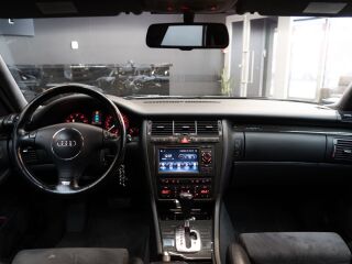 Audi S8 Quattro 4.2 V8 265кВ