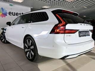 Volvo V90 AWD T6 H&K ULTRA DARK XENIUM INTELLI SAFE PRO 2.0 T6 Long range Plug-in 293kW