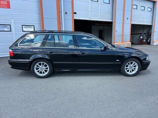BMW 525 2.5 141kW