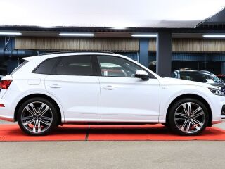 Audi SQ5 quattro 3.0 260кВ