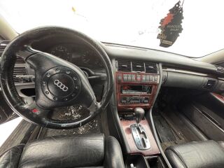 Audi A8 4.2 220kW