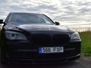 BMW 750 Individual Shadowline 4.4 V8 N63 300kW